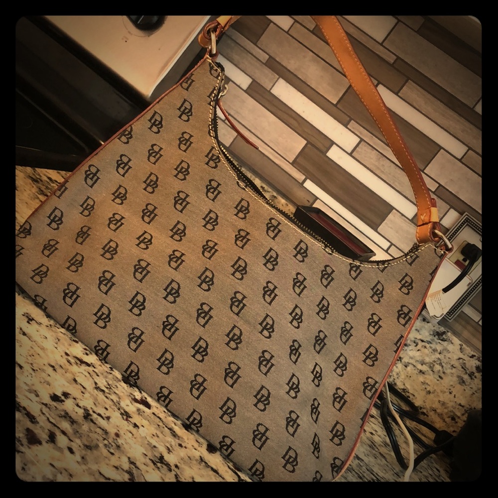 Dooney & Bourke purse